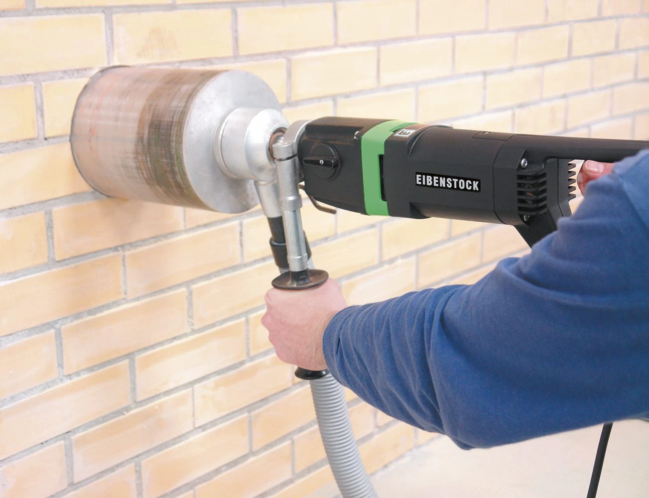 Eibenstock Carotteuse Béton 10.092.08 EHD 2000 S Carotteuse Diamantée Sèche 1700W - Jusqu'à 132 Mm 6 Eibenstock Carotteuse Béton 10.092.08 EHD 2000 S Carotteuse Diamantée Sèche 1700W - Jusqu'à 132 Mm – Image 4