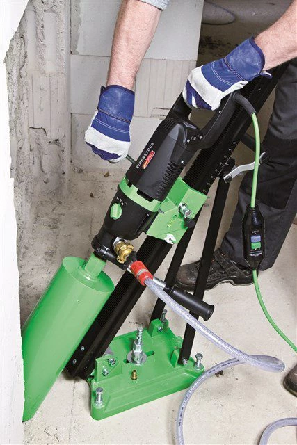 Eibenstock Carotteuse Béton 10.094.51 Jeu De Forets Diamantés DBE 162 2200 W - Forage Jusqu'à 162 Mm 4 Eibenstock Carotteuse Béton 10.094.51 Jeu De Forets Diamantés DBE 162 2200 W - Forage Jusqu'à 162 Mm – Image 2