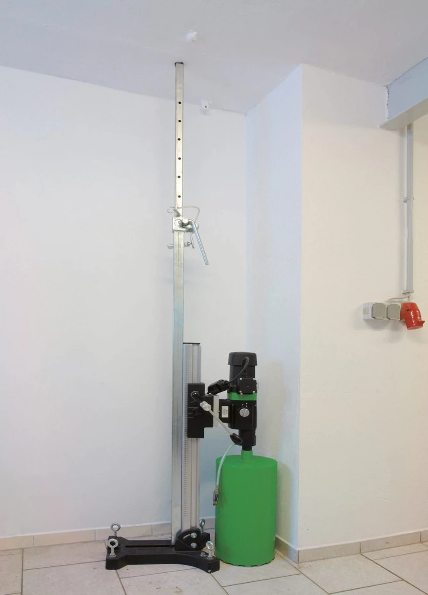 Eibenstock Carotteuse Béton 10.094.53 Jeu De Forets Diamantés DBE 250 R 2500 W - Perçage Jusqu'à 250 Mm 5 Eibenstock Carotteuse Béton 10.094.53 Jeu De Forets Diamantés DBE 250 R 2500 W - Perçage Jusqu'à 250 Mm – Image 3