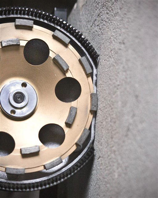 Eibenstock Traitement Des Sols Et Des Murs 10.097.49 Meuleuse à Béton EBS 180 H 2500 Watt - 8.500 Rpm Avec Meule Diamantée 180 Mm 6 Eibenstock Traitement Des Sols Et Des Murs 10.097.49 Meuleuse à Béton EBS 180 H 2500 Watt - 8.500 Rpm Avec Meule Diamantée 180 Mm – Image 4