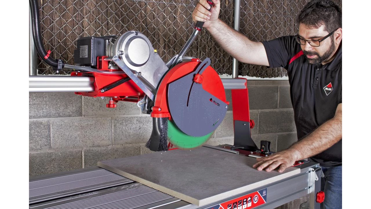 Rubi Coupe-carrelage/pierre 52906 52905 DX-350-N 1000 Scie à Maçonnerie 1025 Mm 230 Volt 4 Rubi Coupe-carrelage/pierre 52906 52905 DX-350-N 1000 Scie à Maçonnerie 1025 Mm 230 Volt – Image 2